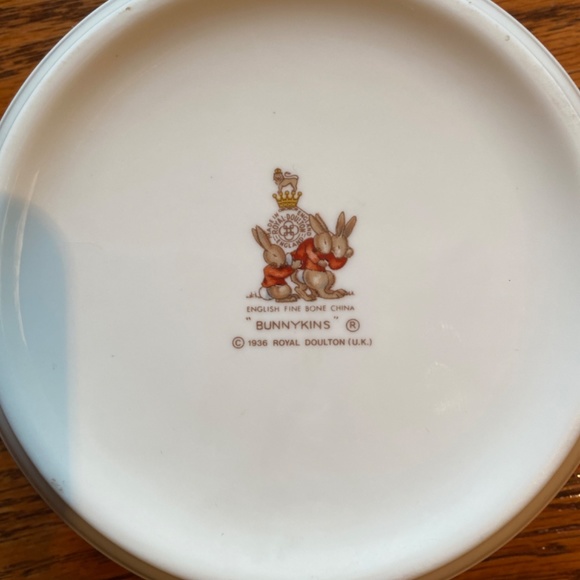 ROYAL DOULTON BUNNYKINS BABY/CHILDS BOWL - TO THE HUNT BALL - Picture 5 of 6